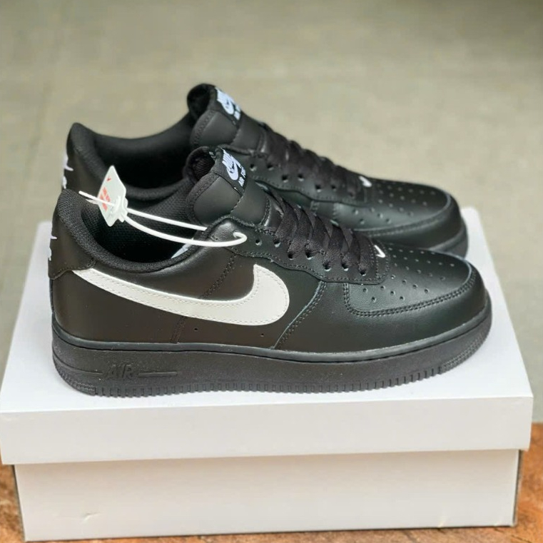 Nike air force black on sale stripe