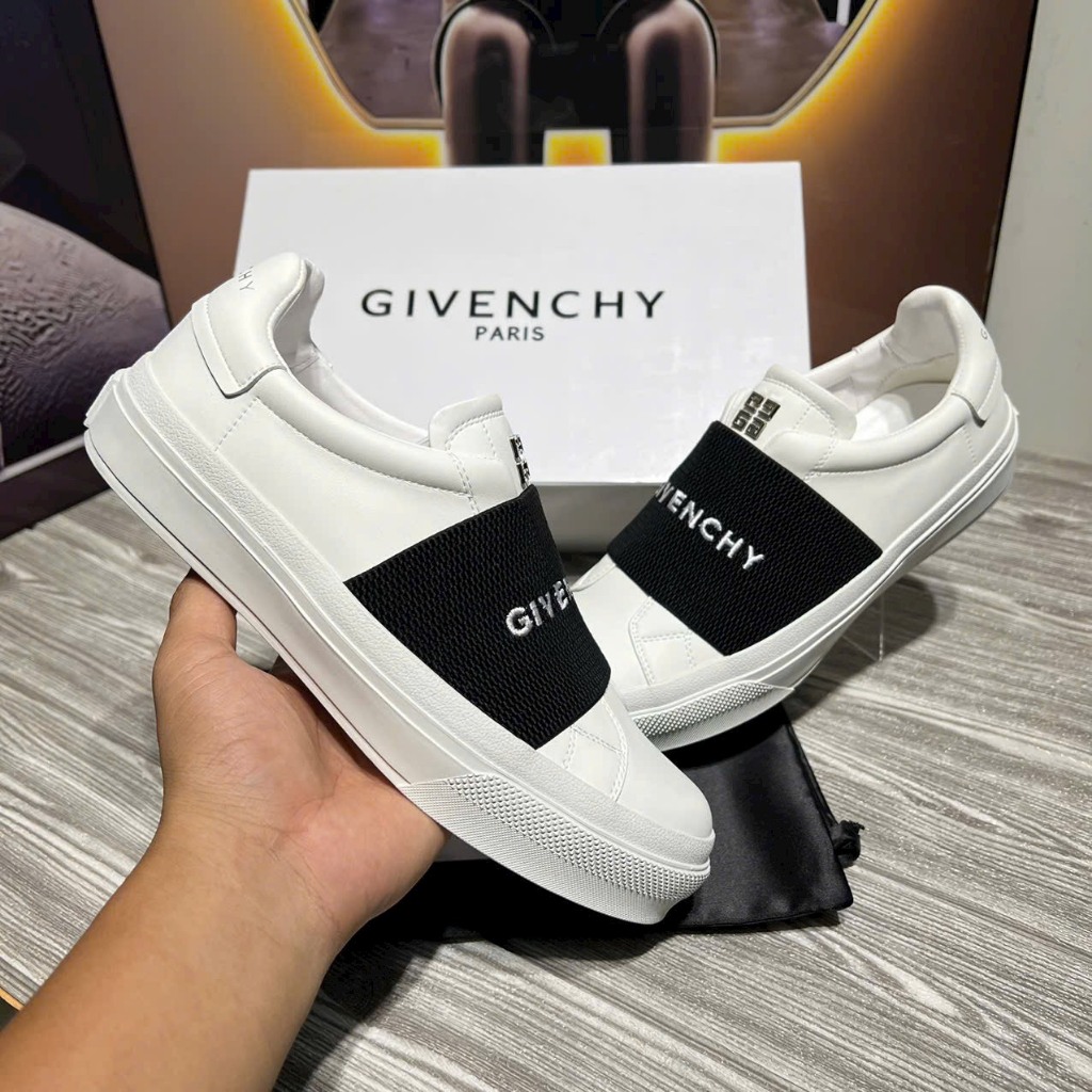 Givenchy hot sale slippers price