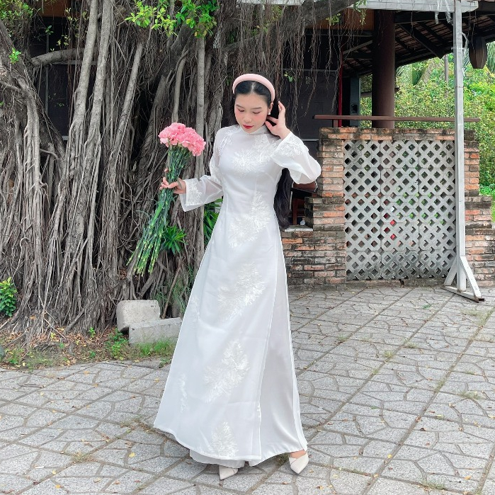 In Innovative Ao Dai, Thanh Du White Ao Dai - Du Yen Design | Shopee ...