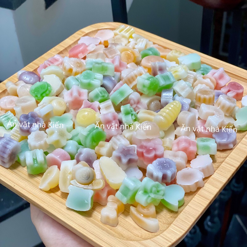 Combo of 100 mini cute wax candies with 12 fruit flavors | Shopee Singapore