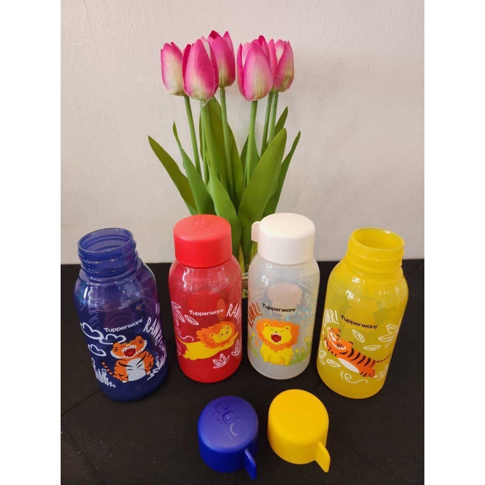 Tupperware water bottle 350ml, Malay Tup, Cute cat pattern, Made in ...