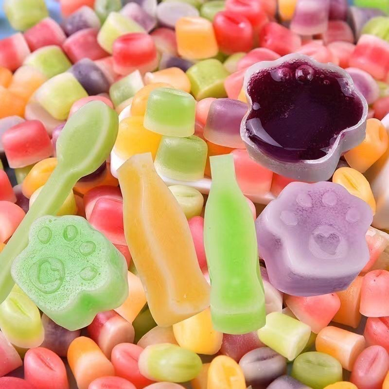 Beeswax candy filled with wild fruit, mini fruit flavored wax