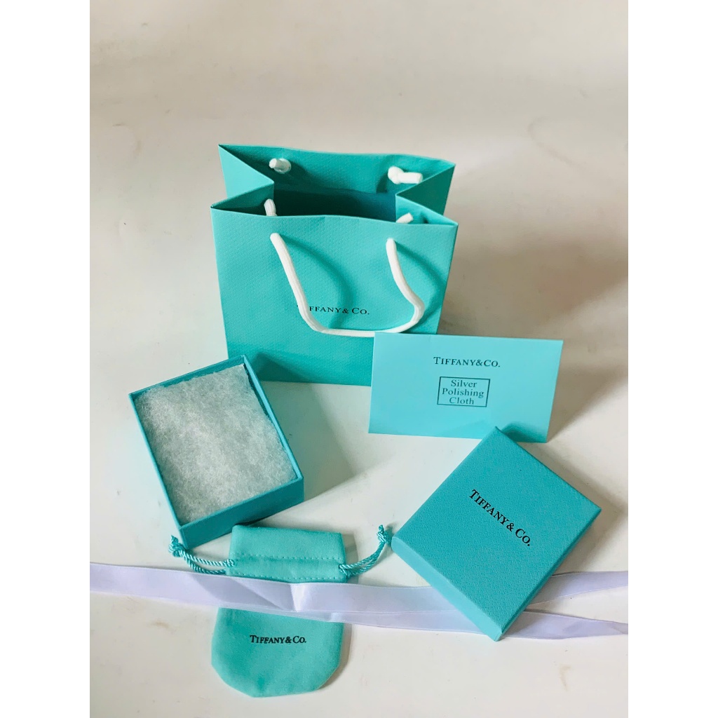 Tiffany and co necklace box deals