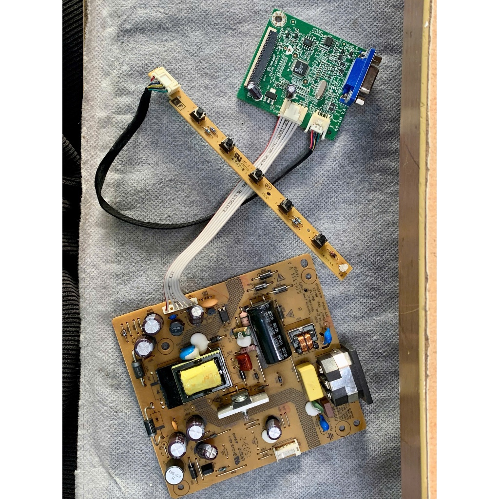 Main board, power processor board, computer screen buttons Compaq F191 ...