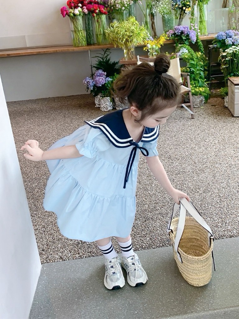 Dress size for 7 yr old girl sale