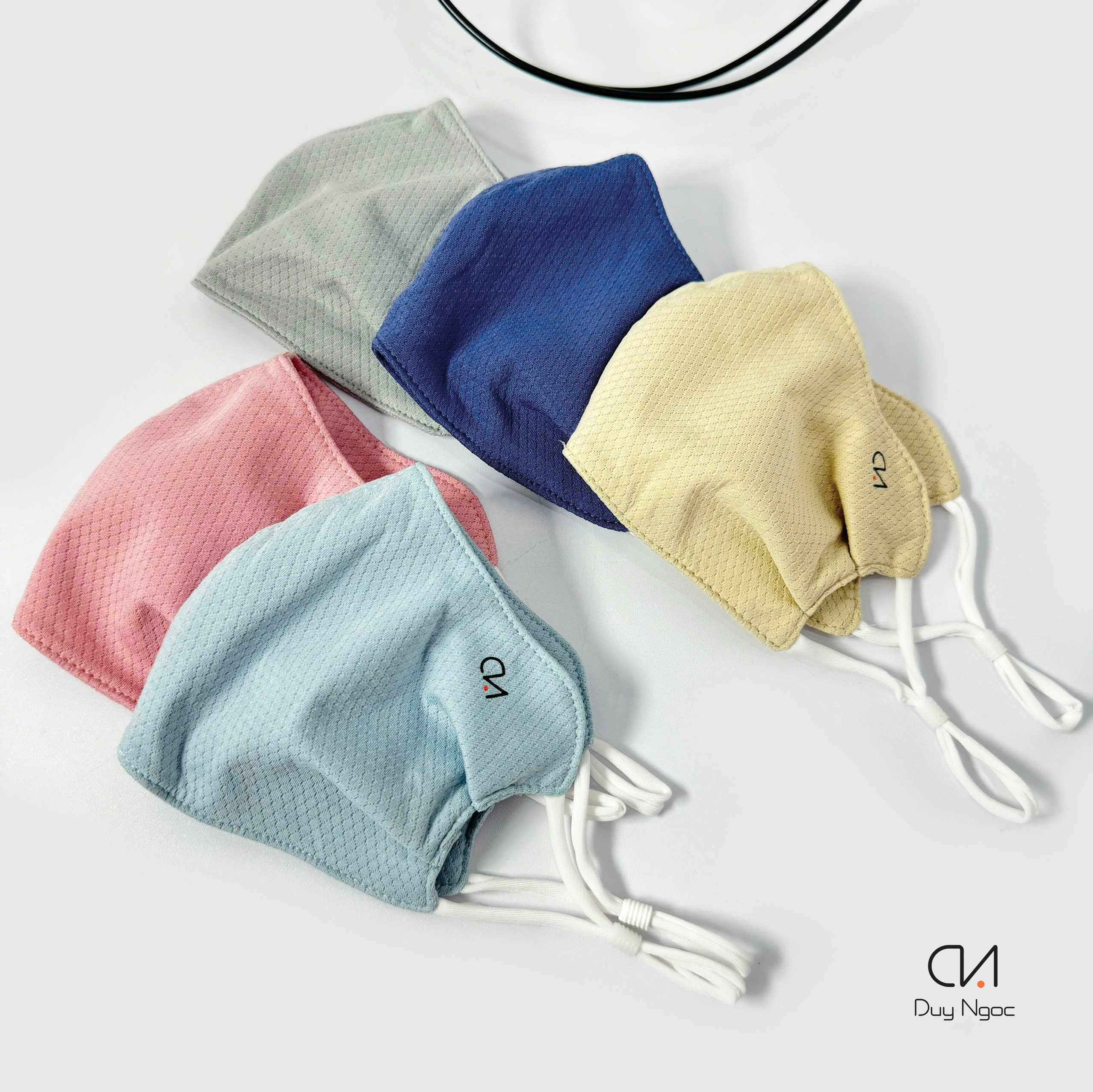 Duy Ngoc Light Mesh Fabric Mask Pleated Breathable Mesh Fabric Thin ...
