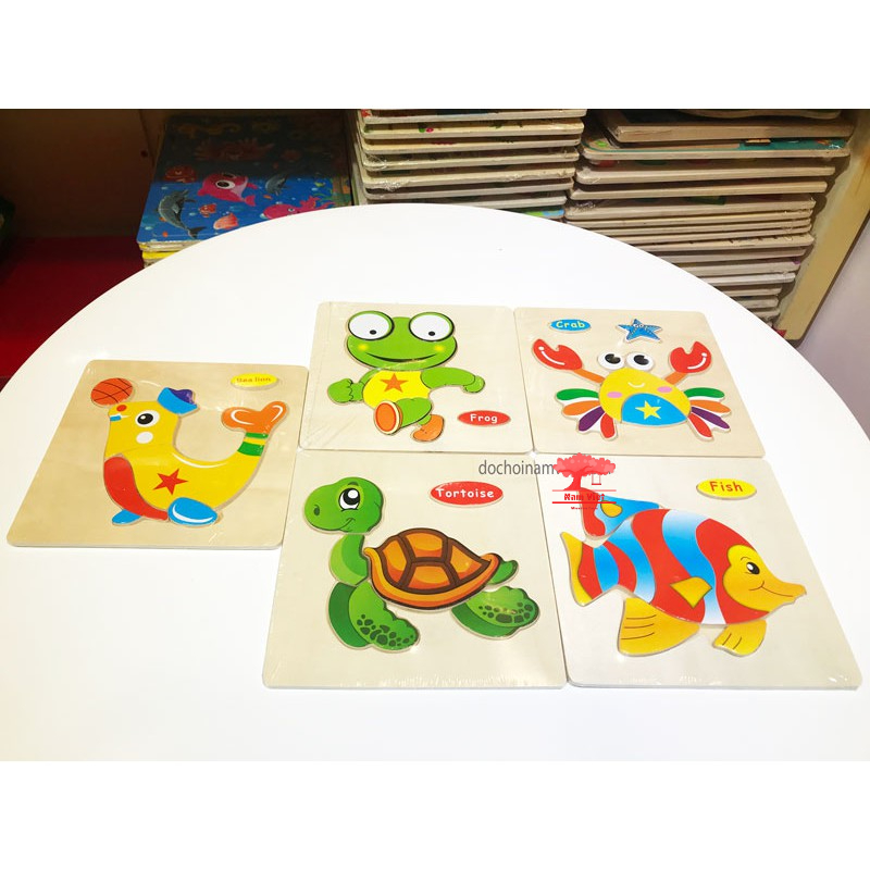 Animal puzzles with the theme of animals that can fly and swim nam
